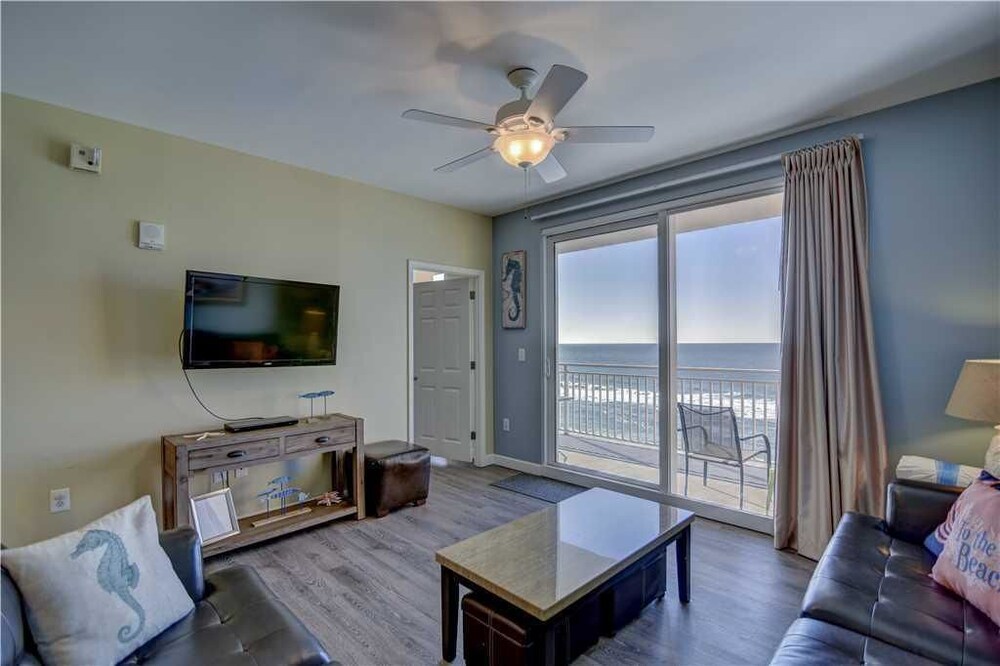 Condo, 2 Bedrooms - Living Area
