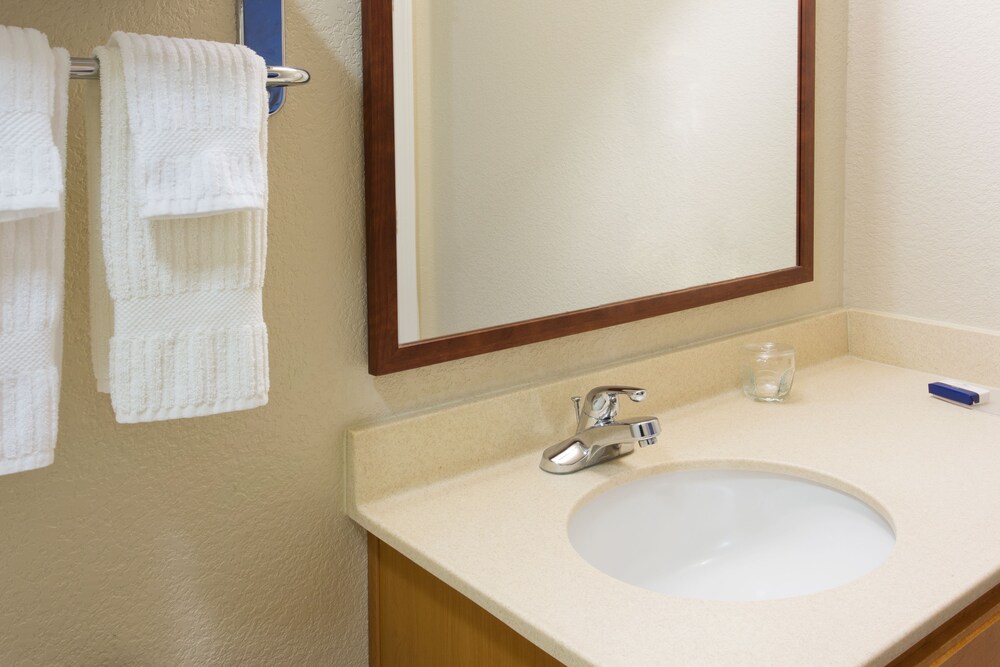 Studio Suite, 1 Queen Bed, Non Smoking - In-Room Amenity
