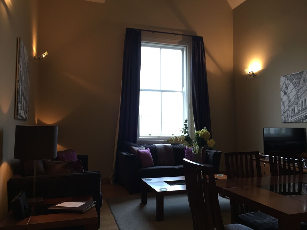 Apartment, 2 Bedrooms - Living Area