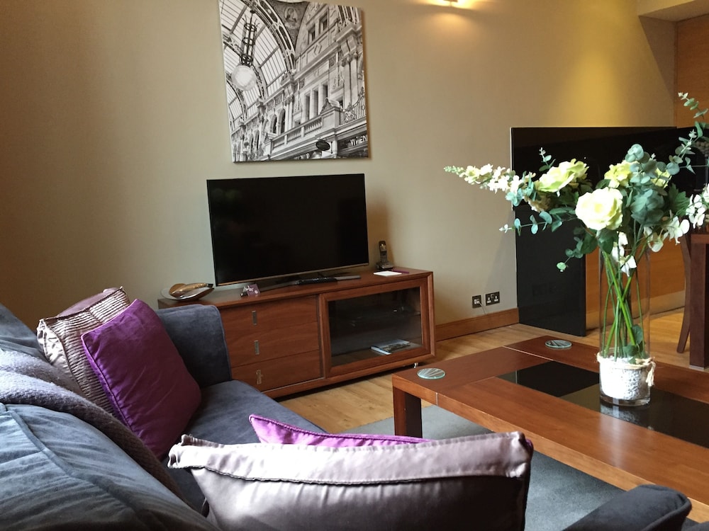 Apartment, 1 Bedroom - Living Area