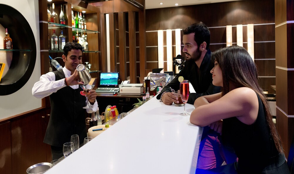 Hotel Bar