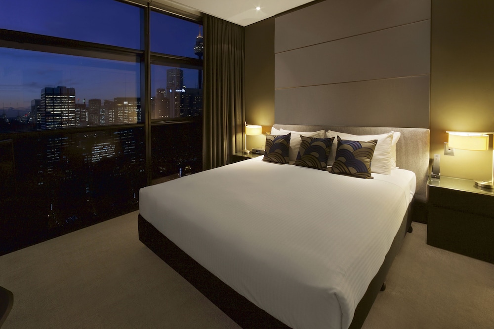 One Bedroom Deluxe Suite - Guestroom