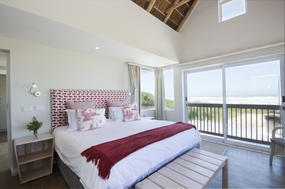 Beach Break .Guest House - Sea Facing - Guestroom