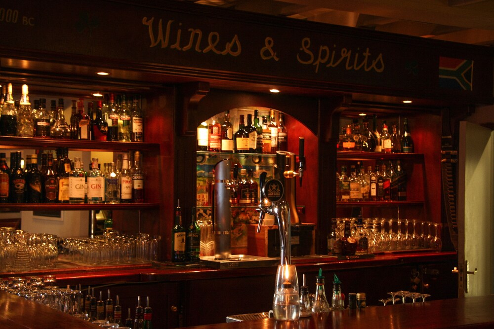 Hotel Bar