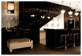 Hotel Lounge