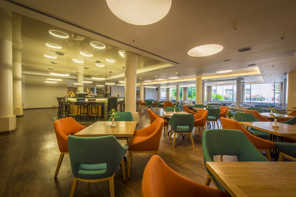 Hotel Lounge