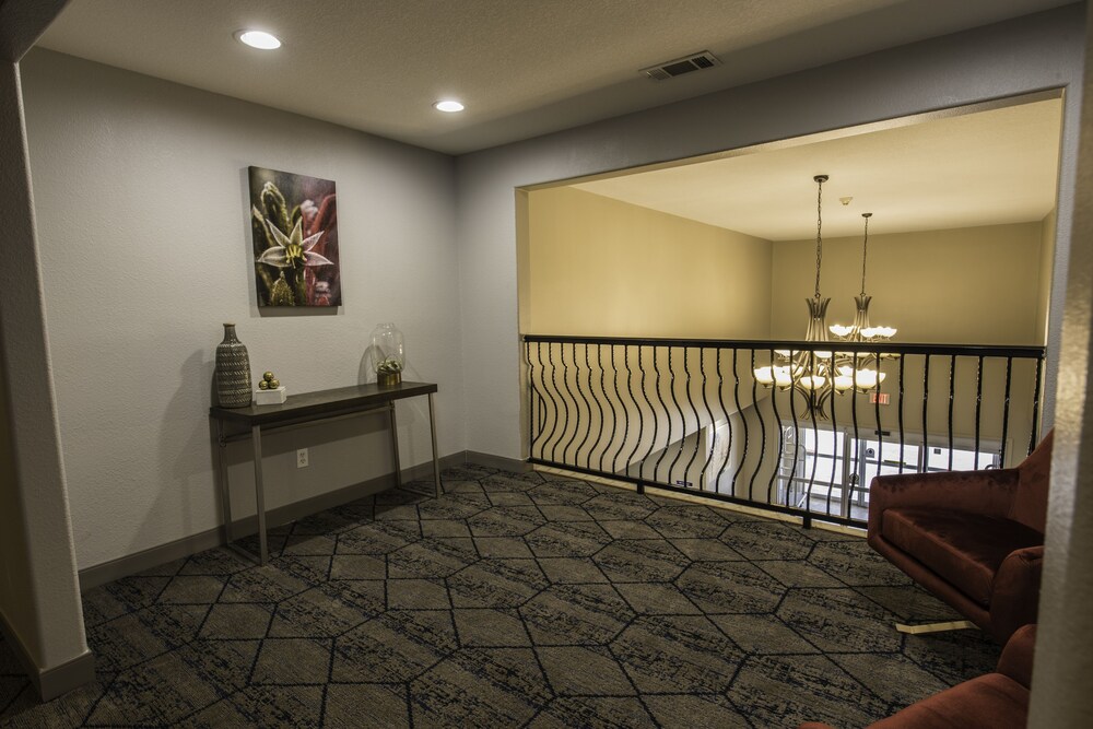 Executive Lounge
