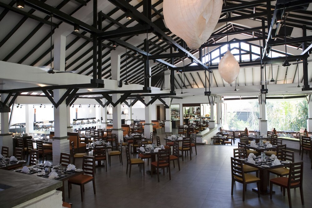 Food Court