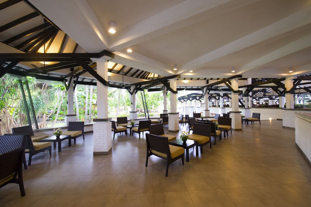 Food Court