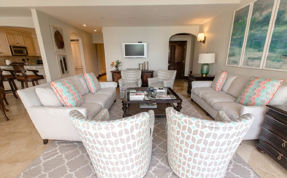Villa, 3 Bedrooms, Pool View - Living Area
