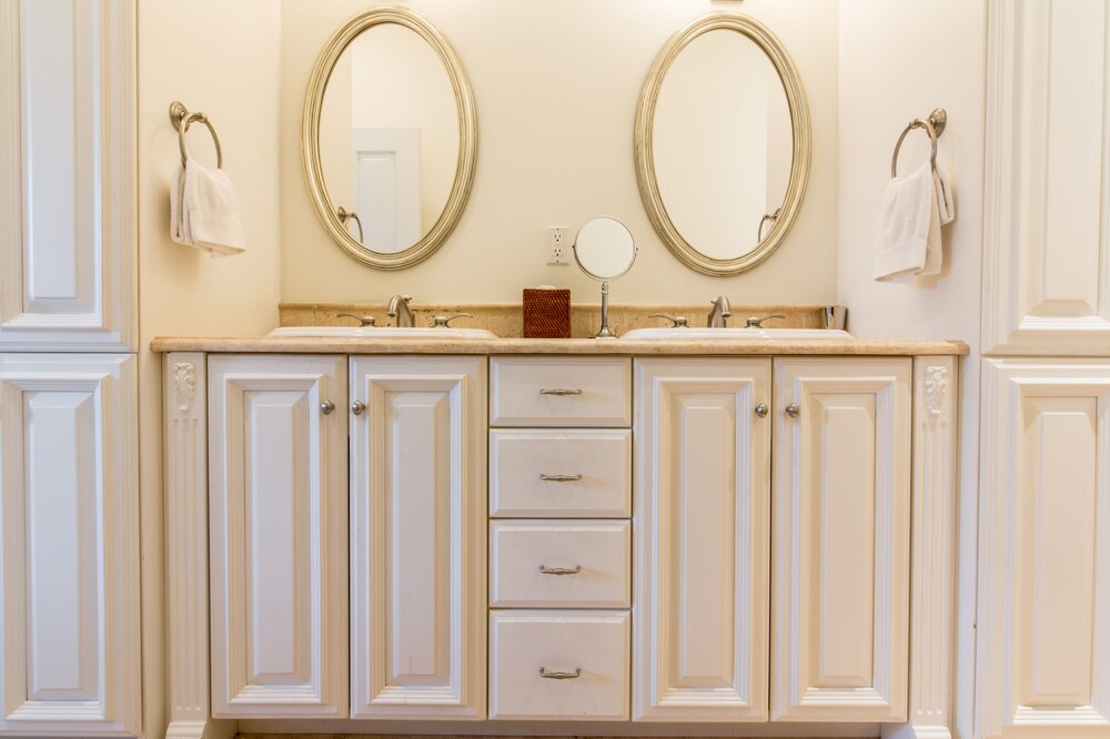 3 Bedroom Residence - Bathroom