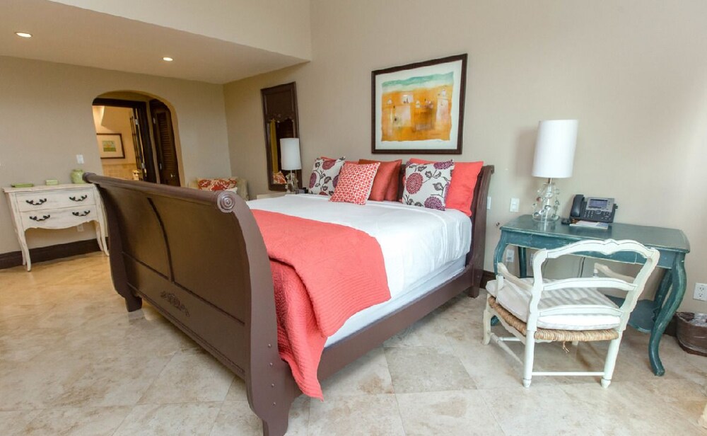 Villa, 1 Bedroom, Pool View - Guestroom