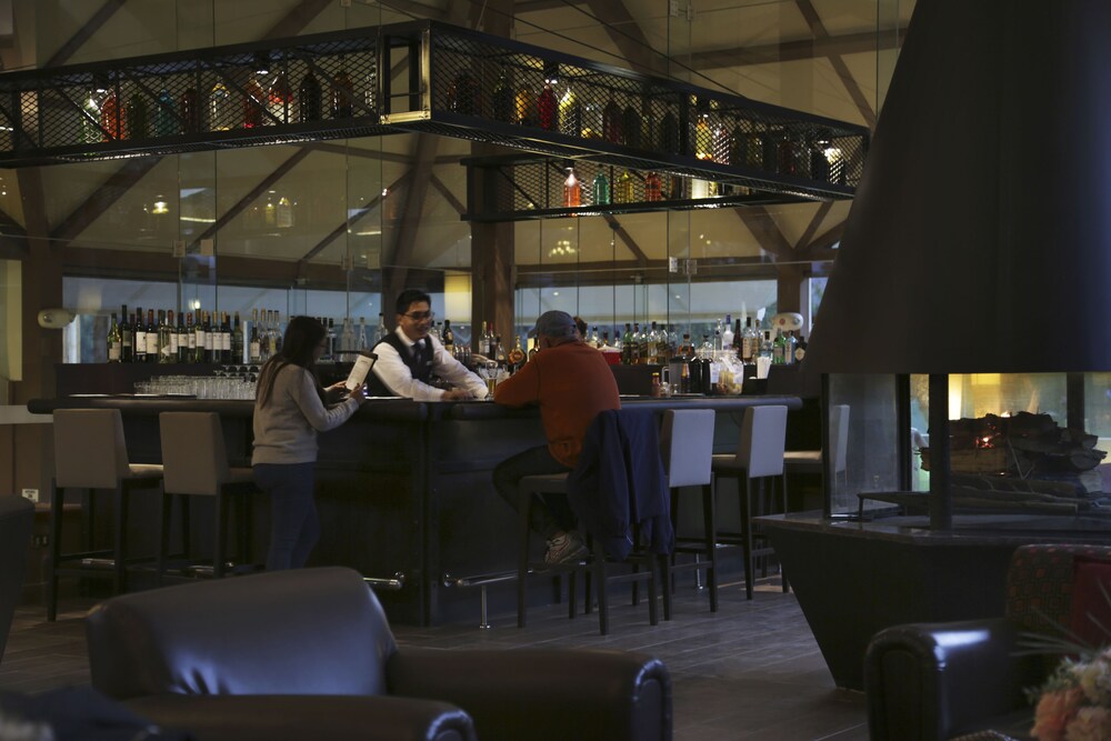Hotel Bar