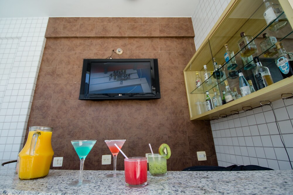 Poolside Bar