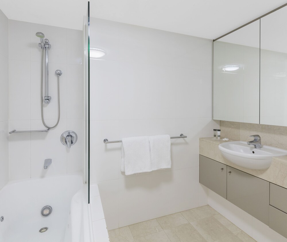 Apartment, 3 Bedrooms - Bathroom