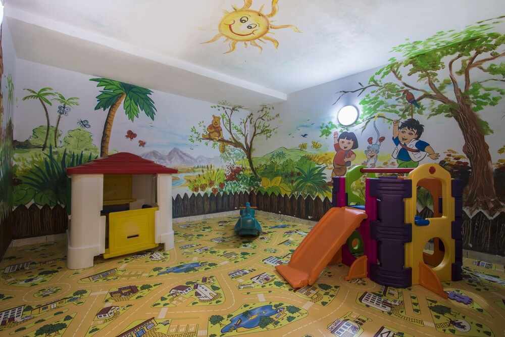 Childrens Play Area - Indoor