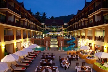 Outdoor Banquet Area