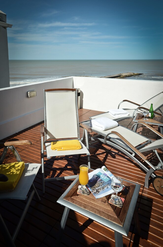 Sundeck