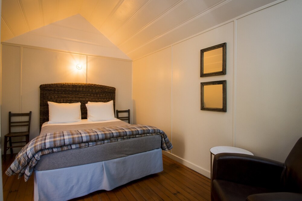 Cabin - Guestroom