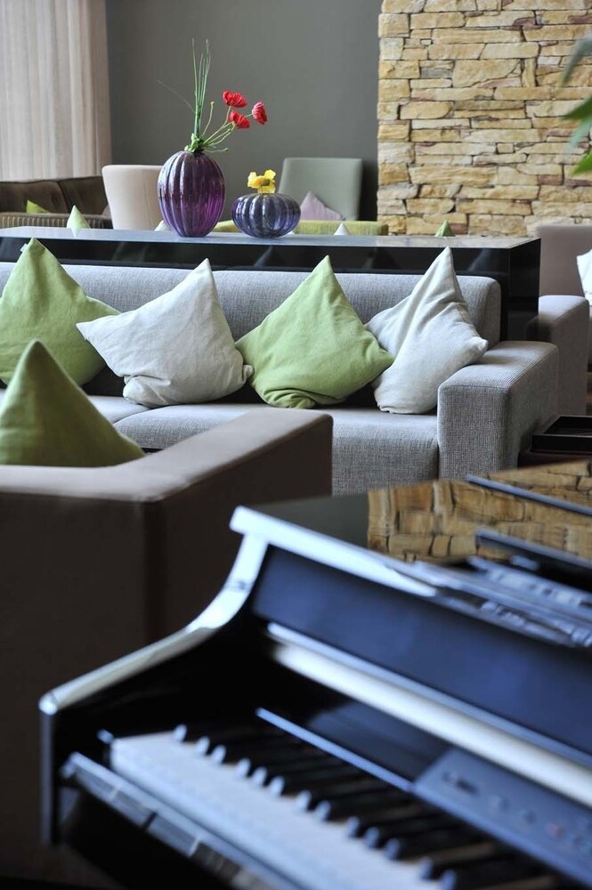 Hotel Lounge