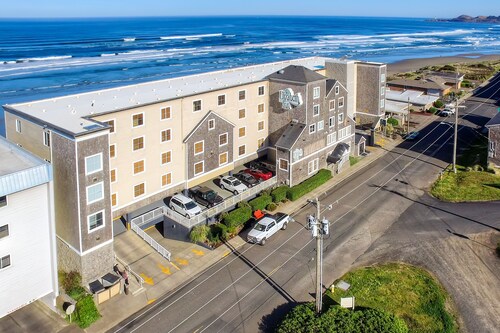 Elizabeth Oceanfront Suites, Ascend Hotel Collection