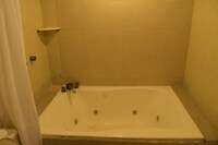 Junior Suite, 1 King Bed