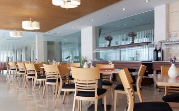 Food Court