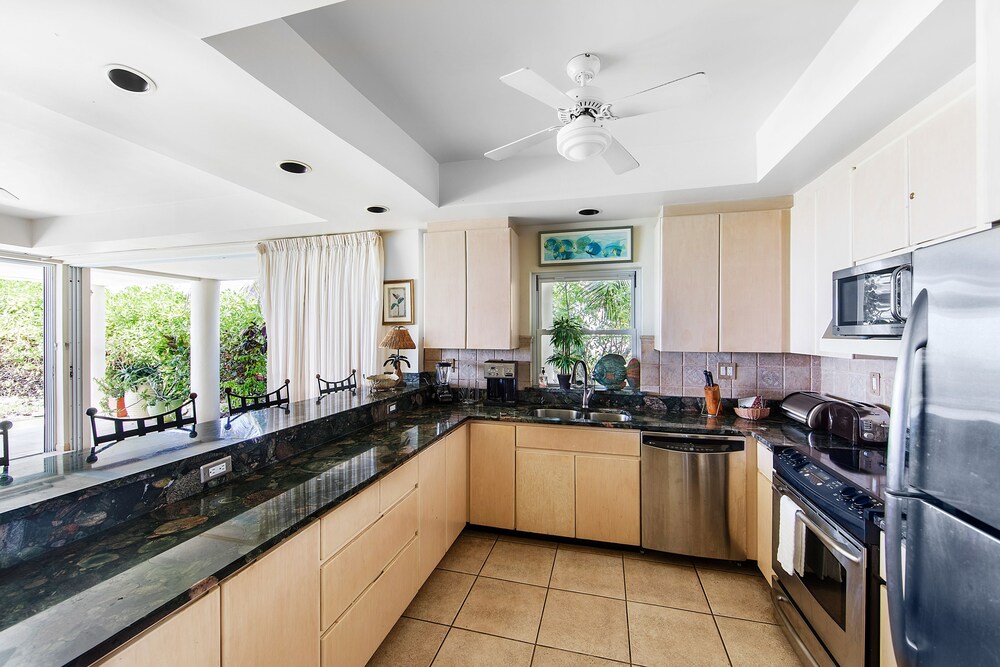 Deluxe Suite, 1 Bedroom, Ocean Front - In-Room Kitchen