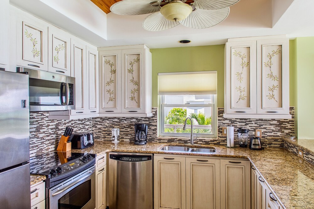 Private kitchen, Coral Gardens on Grace Bay