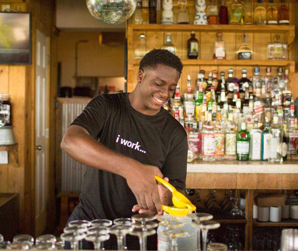 Bar (on property), Coral Gardens on Grace Bay