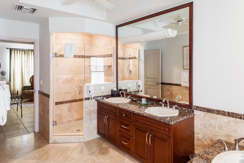 Bathroom, Coral Gardens on Grace Bay