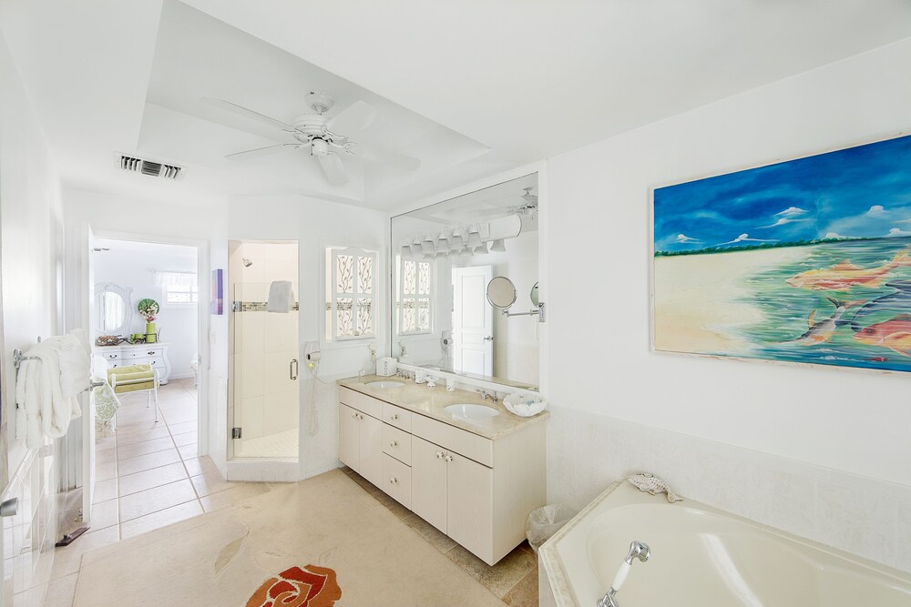 Deluxe Suite, 1 Bedroom, Ocean Front - Bathroom