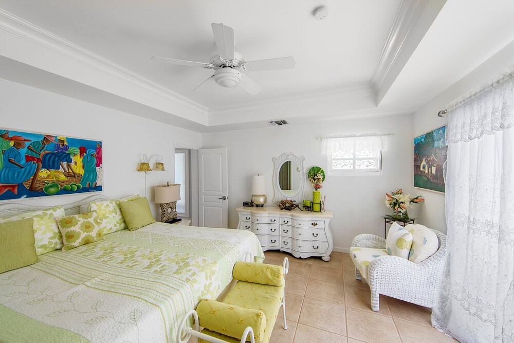 Deluxe Suite, 1 Bedroom, Ocean Front - Guestroom