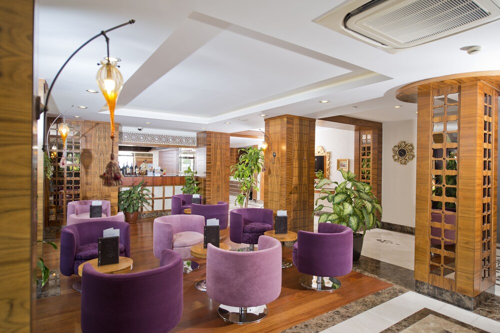 Hotel Bar