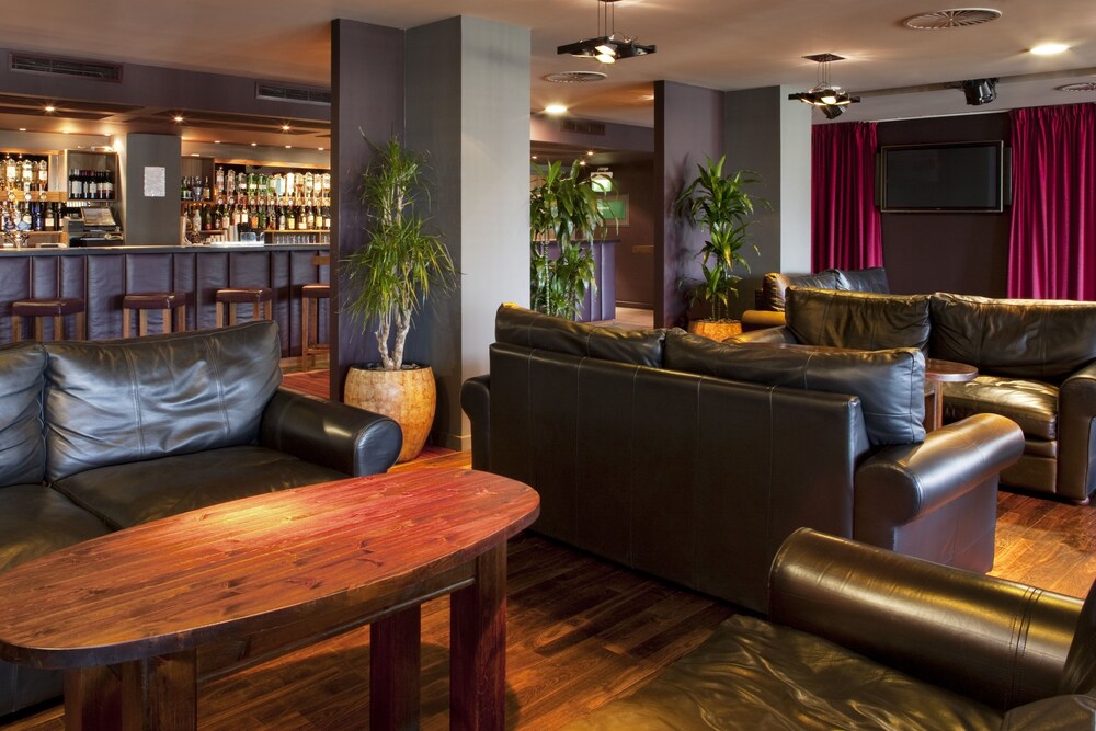 Hotel Bar