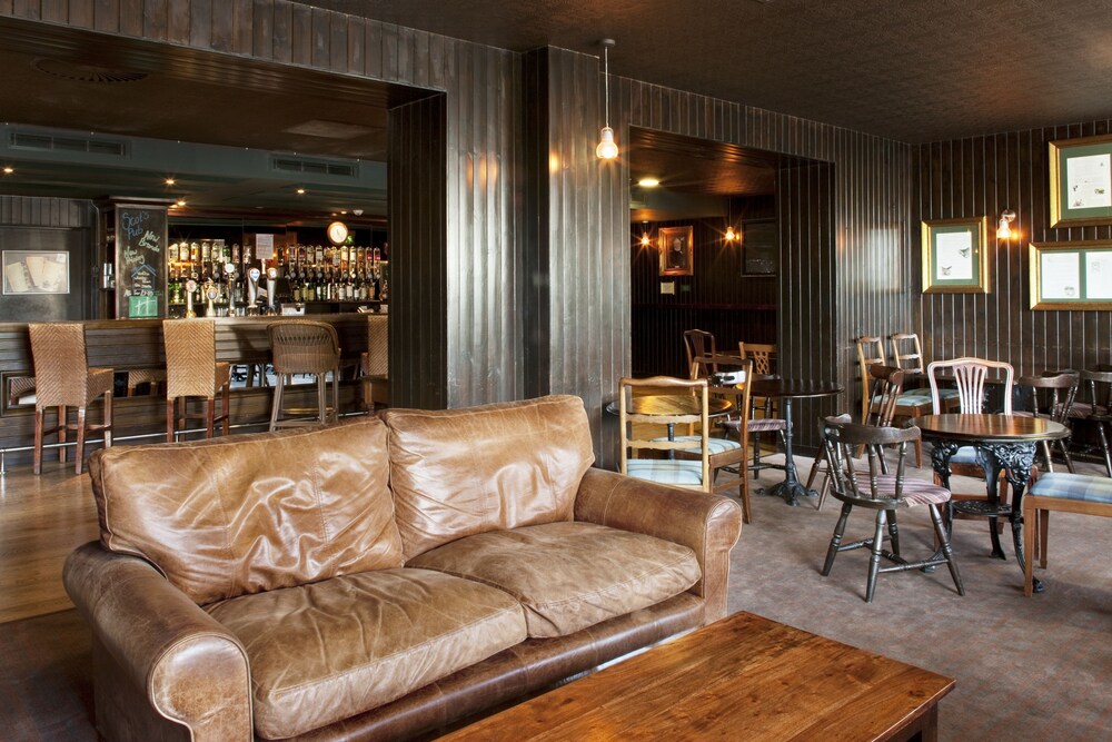 Hotel Bar