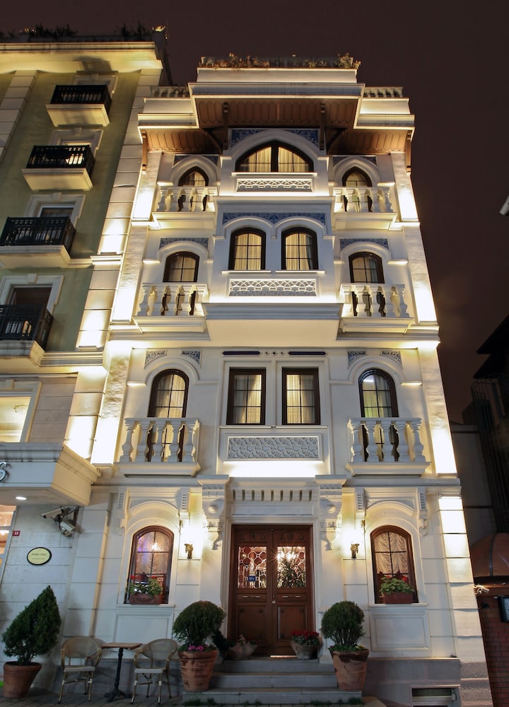 Hotel Front - Evening/Night