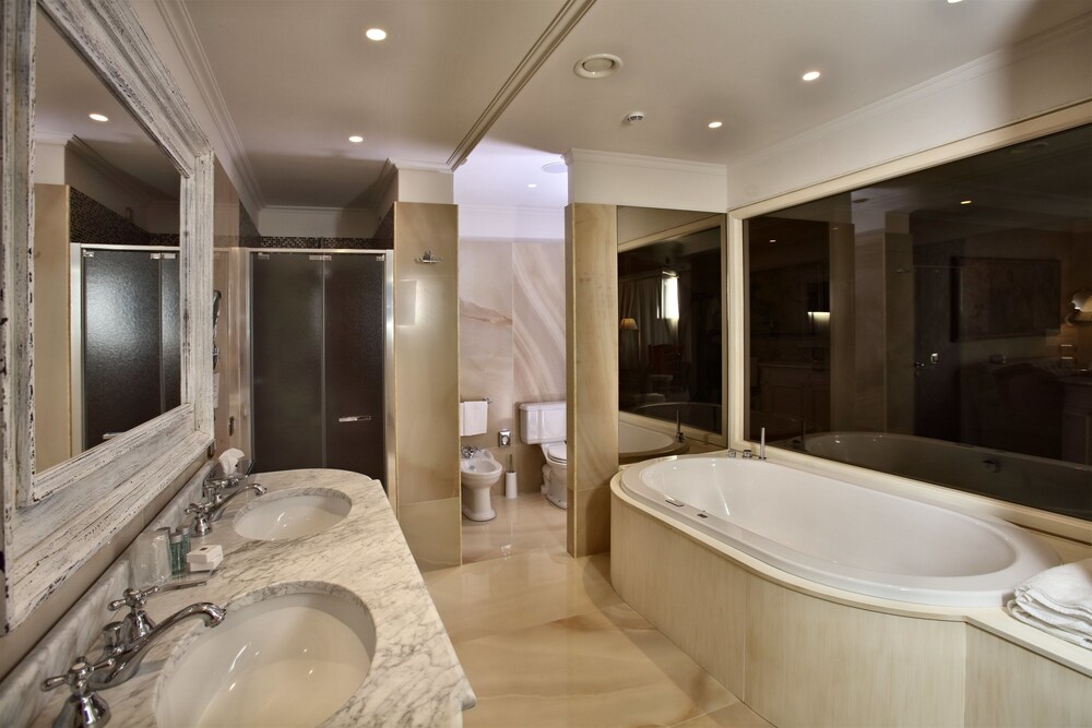 Jetted Tub