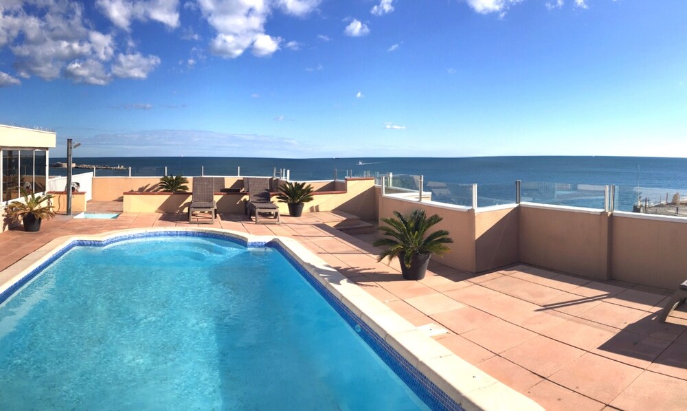 Rooftop Pool
