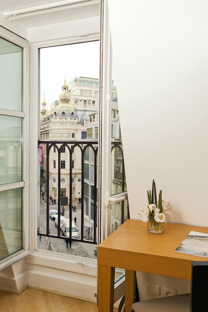 Guestroom View