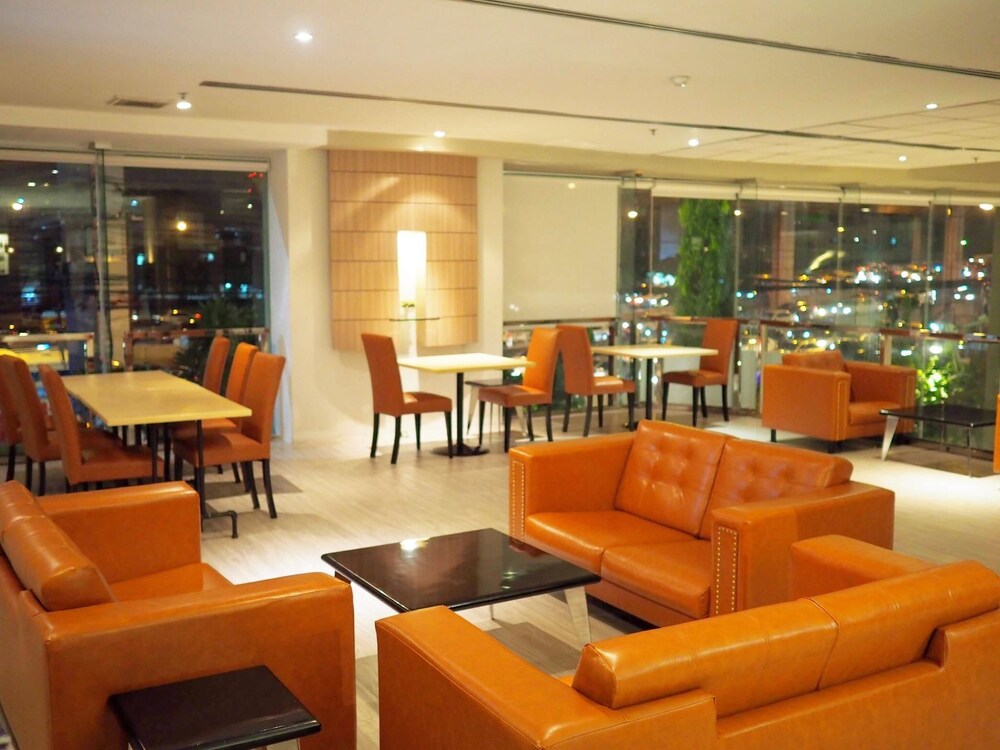 Hotel Lounge