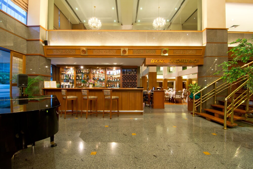 Hotel Bar