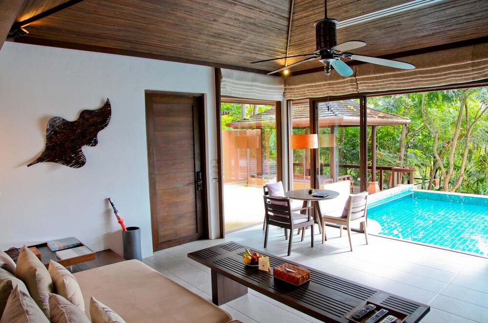 1BR Pool Villa Garden View, Free MiniBar&Snacks - Living Room