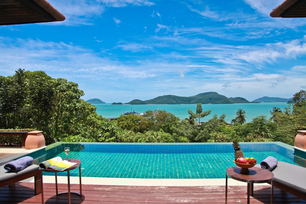 Two bedroom Family Suite Ocean View - Guestroom