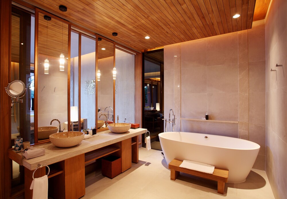 1BR Penthouse Ocean View, Free MiniBar&Snacks - Bathroom