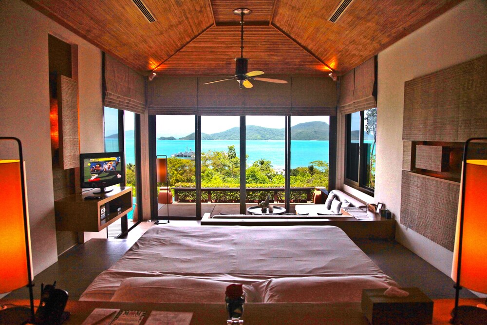 Two bedroom Family Suite Ocean View - Guestroom