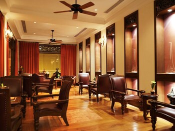 Hotel Lounge