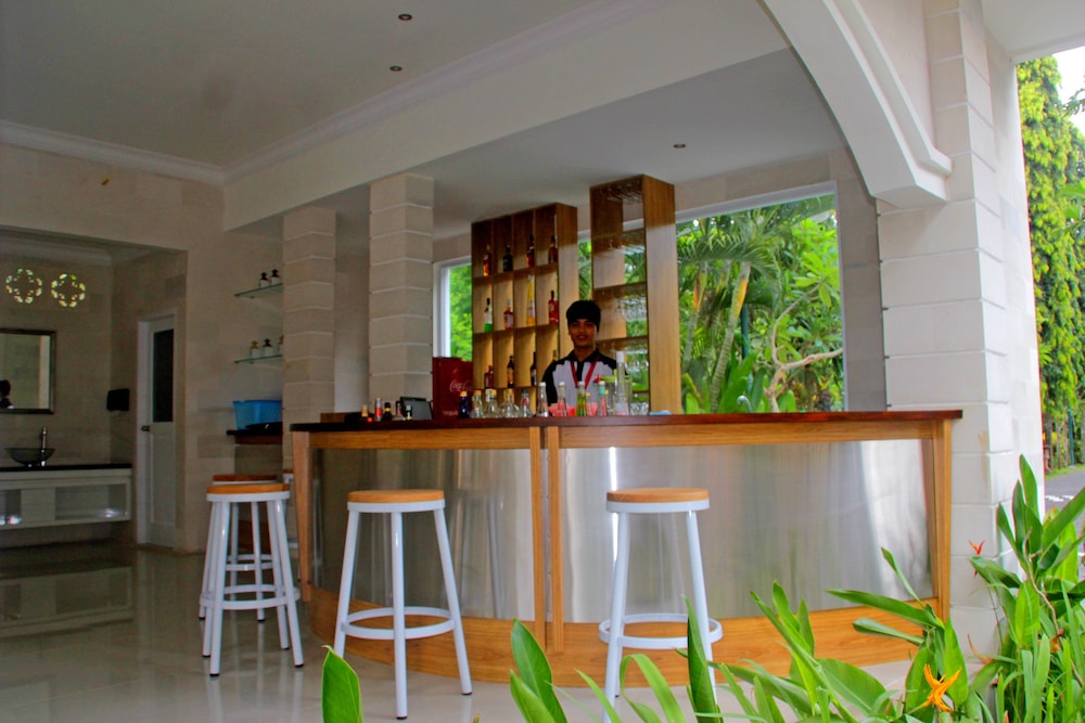 Hotel Bar
