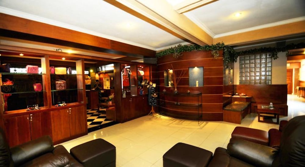 Nail Salon