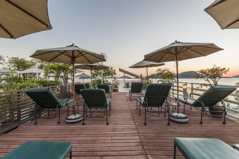 Sundeck